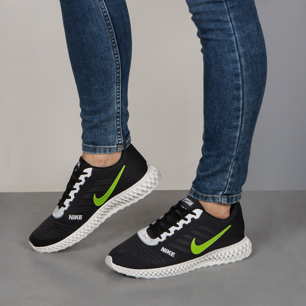 کفش مردانه نایک مشکی سبز مدل eima(T)