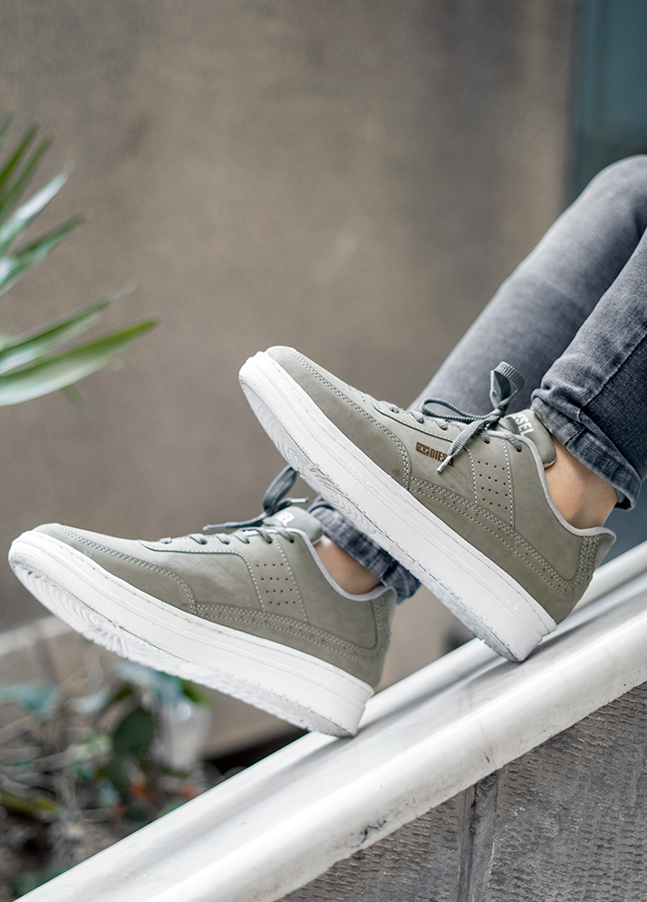 کفش تخت طوسی مردانه مدل Diesel