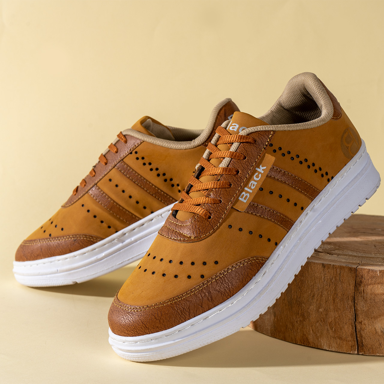 کفش تخت مردانه عسلی زیره سفید مدل Black