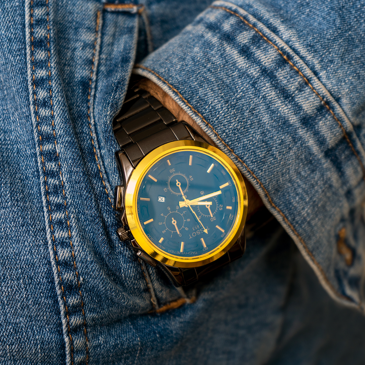 ساعت مچی مردانه مشکی طلایی صفحه آبی مدل Tissot