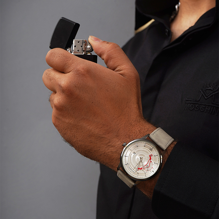 ساعت مچی طوسی صفحه سفید(طرح کمان) empower مدل EM20