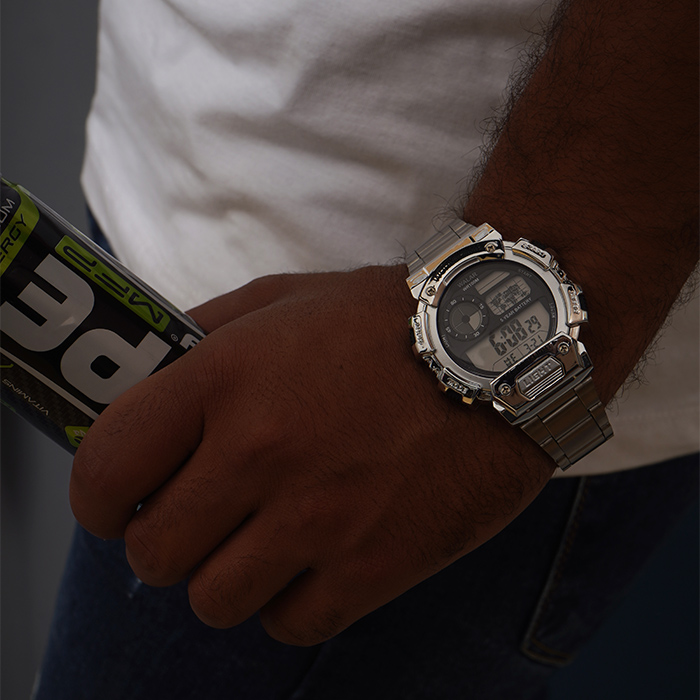 ساعت مچی کامپیوتری نقره ای مدل Worldtime