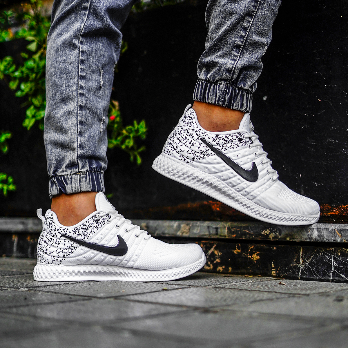 کفش ورزشی Nike مردانه سفید مدل Ganava